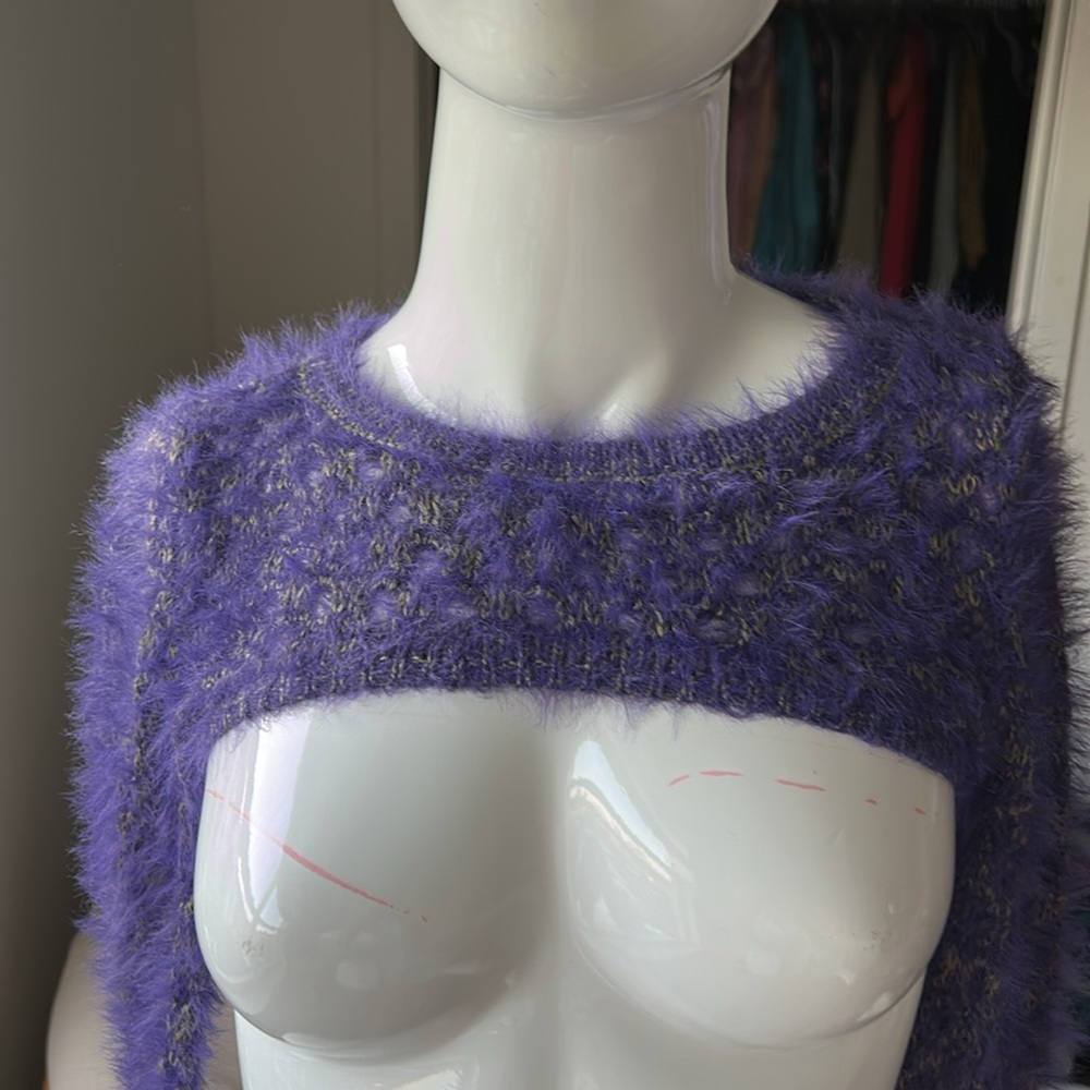 URBAN OUTFITTERS CROP SWEATER COVER UP TOP SIZE XS NWOT - Picture 5 of 6